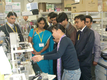 南アジア地域協力連合の理工系大学院生が工学研究科を訪問しました