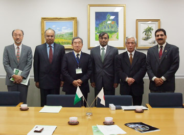 駐日パキスタン大使が神戸大学を訪問しました