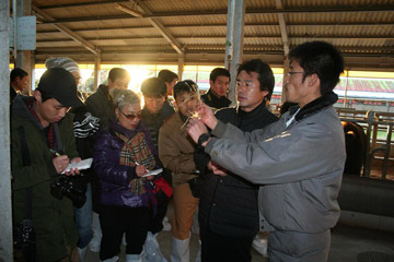 韓国の大学生が食資源教育研究センターを見学