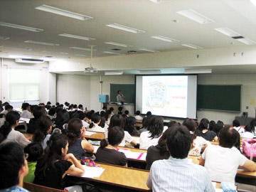 神戸大学海事科学部と附属学校との連携授業を開催しました