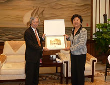 福田学長が北京大学・清華大学・北京外国語大学を訪問しました