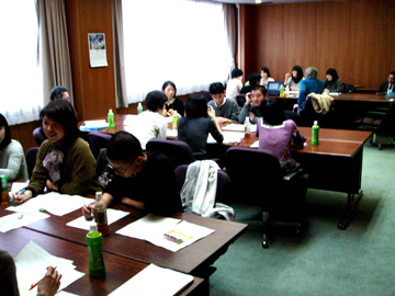 図書館職員研修会を開催しました