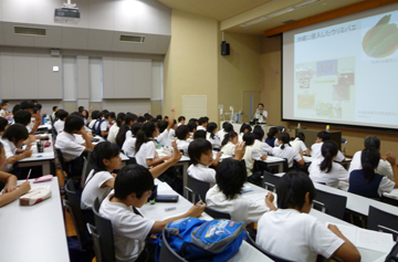 神戸大学農学部と附属学校との連携授業を開催しました