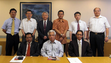 ムハマディヤ大学学長一行が神戸大学を訪問しました