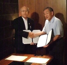 農学研究科が兵庫県農業協同組合中央会と連携協力協定を結びました