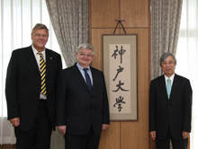 ヨシュカ・フィッシャー元ドイツ連邦共和国副首相兼外務大臣が神戸大学を訪問