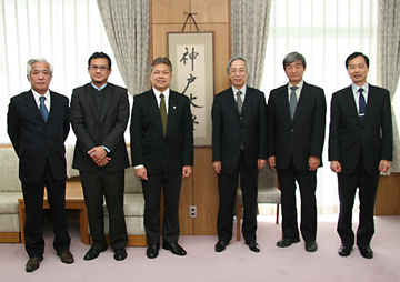 在大阪インドネシア総領事が神戸大学を訪問しました