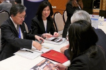 President Takeda and Professor Yu in individual meetings with Chinese institutions