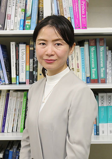 Profile picture of Associate Professor Matsuo