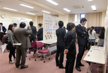 ポスターセッション会場風景