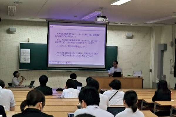研究発表会の様子