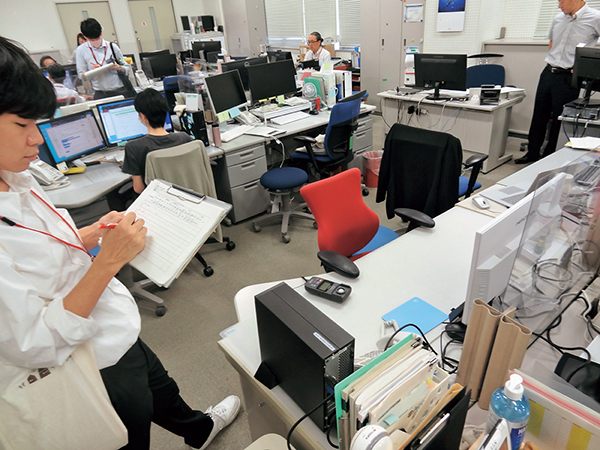 ごみの調査状況(室内)